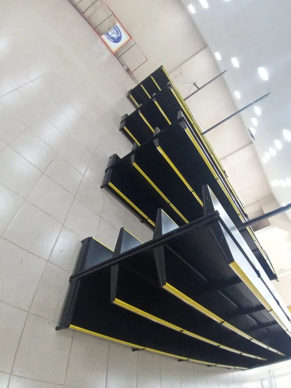 tenhos gondolas  apartir de  480  novas  - Foto 2