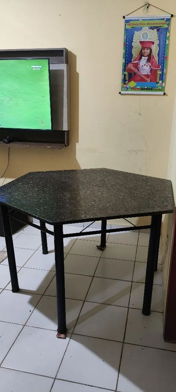 Mesa Tampo de Granito Octogonal  Cabe 6 Cadeiras! - Foto 4