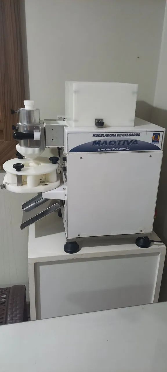 máquina de modelagem de salgado  para festa e lanchonete  - Foto 3
