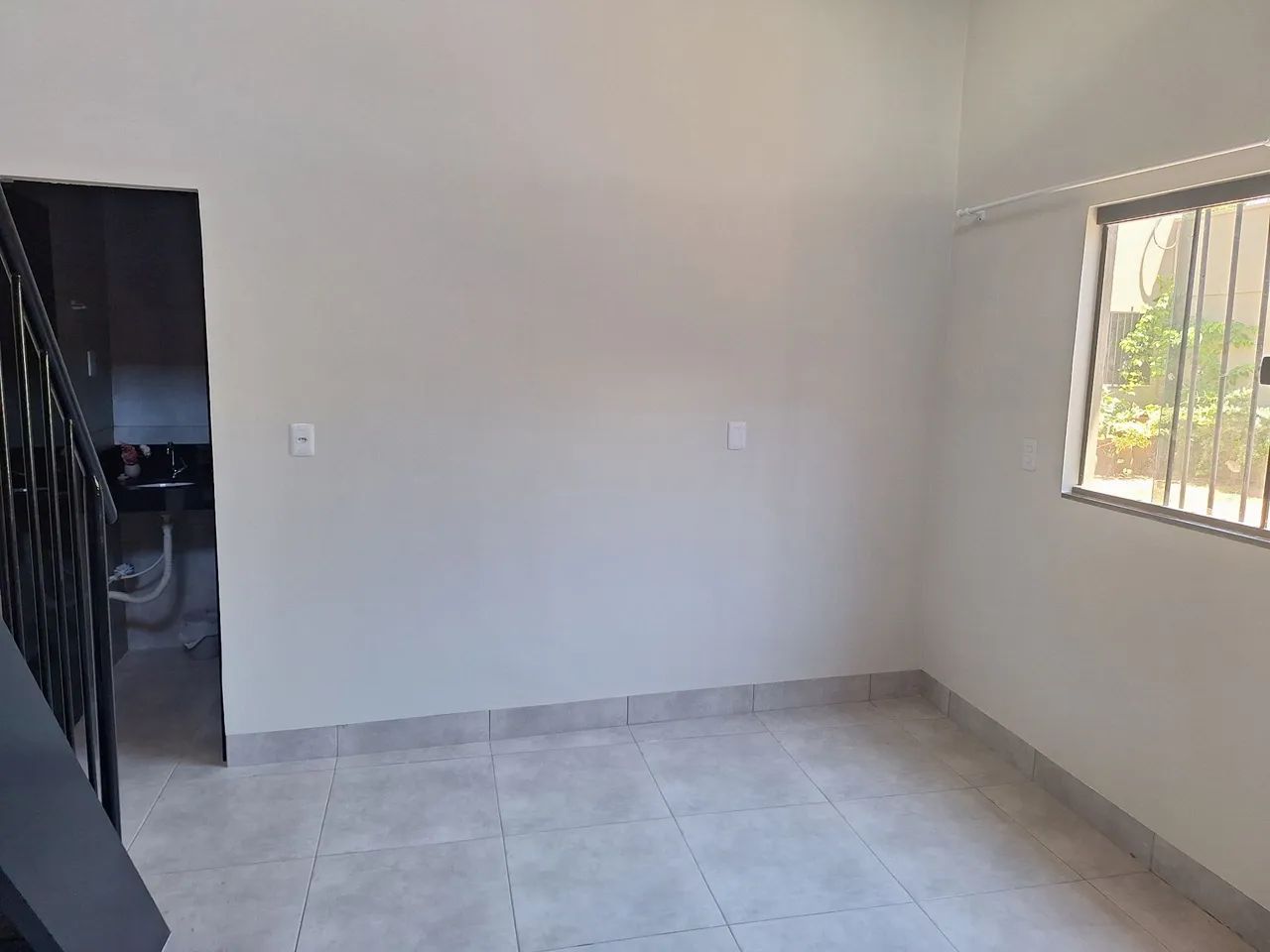 Alugo apartamento no Aureny 3
