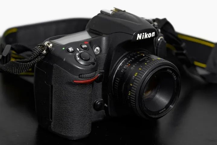 Câmera Nikon D300 + Lente 50mm f/1.8D 20 Mil Cliques - Foto 3