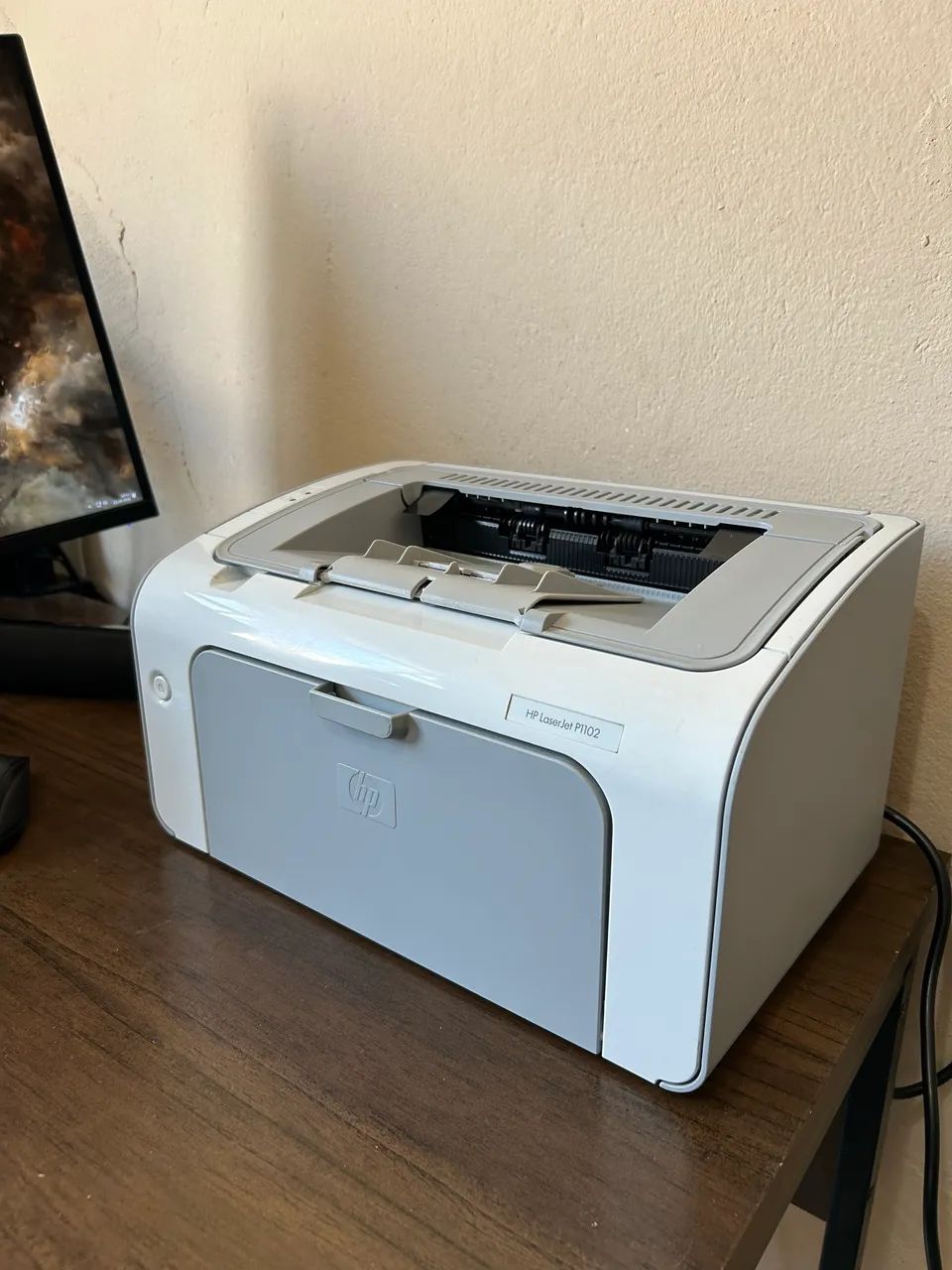 Impressora 1102 HP laser, com 2 toners + pacote de folhas  - Foto 2