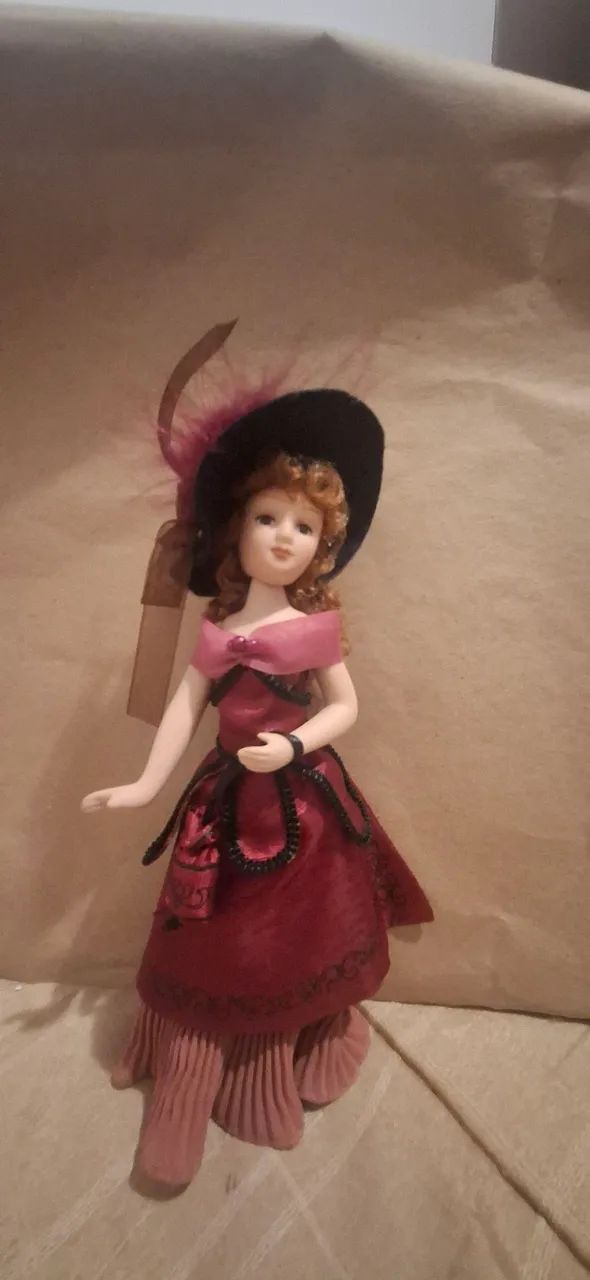Boneca Damas da Época 