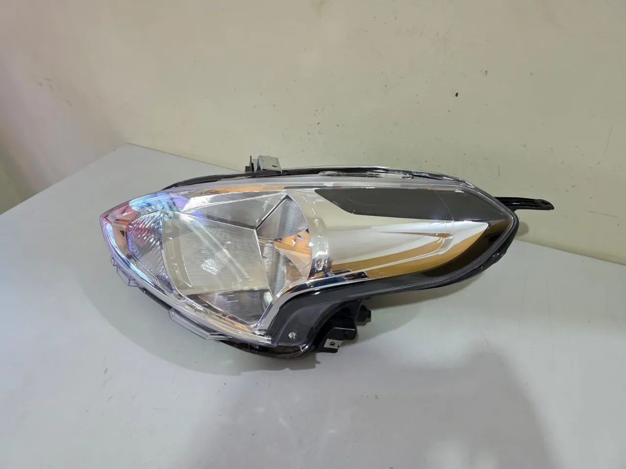 Farol esquerdo Versa 2015/2016/2017/2018/2019/2020 - Foto 3