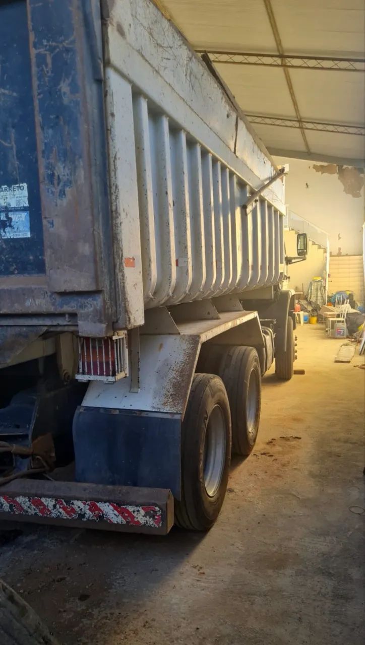 FORD CARGO 2728 ANO 2011 - Foto 2