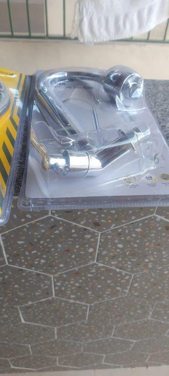 Vendo torneiras de pia resistente - Foto 4