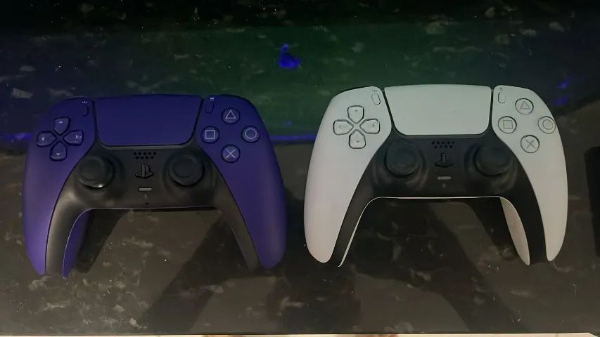 VENDO PS5 COM 2 CONTROLE E SUPORTE  - Foto 2
