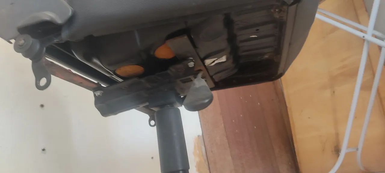 Cadeira de Pc com banco de carro  - Foto 4