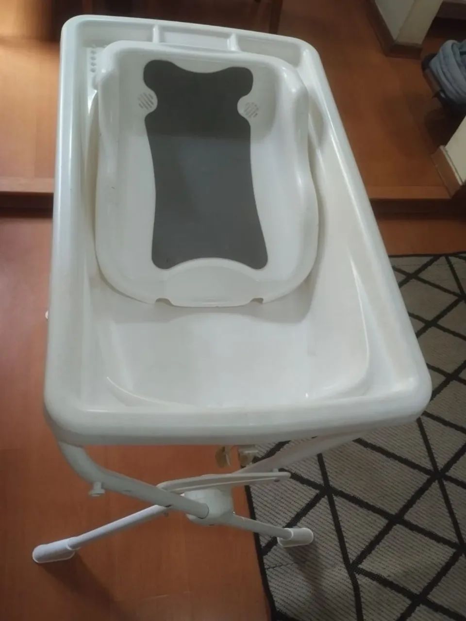 Banheira Burigotto com suporte e redutor - excelente estado - Foto 3