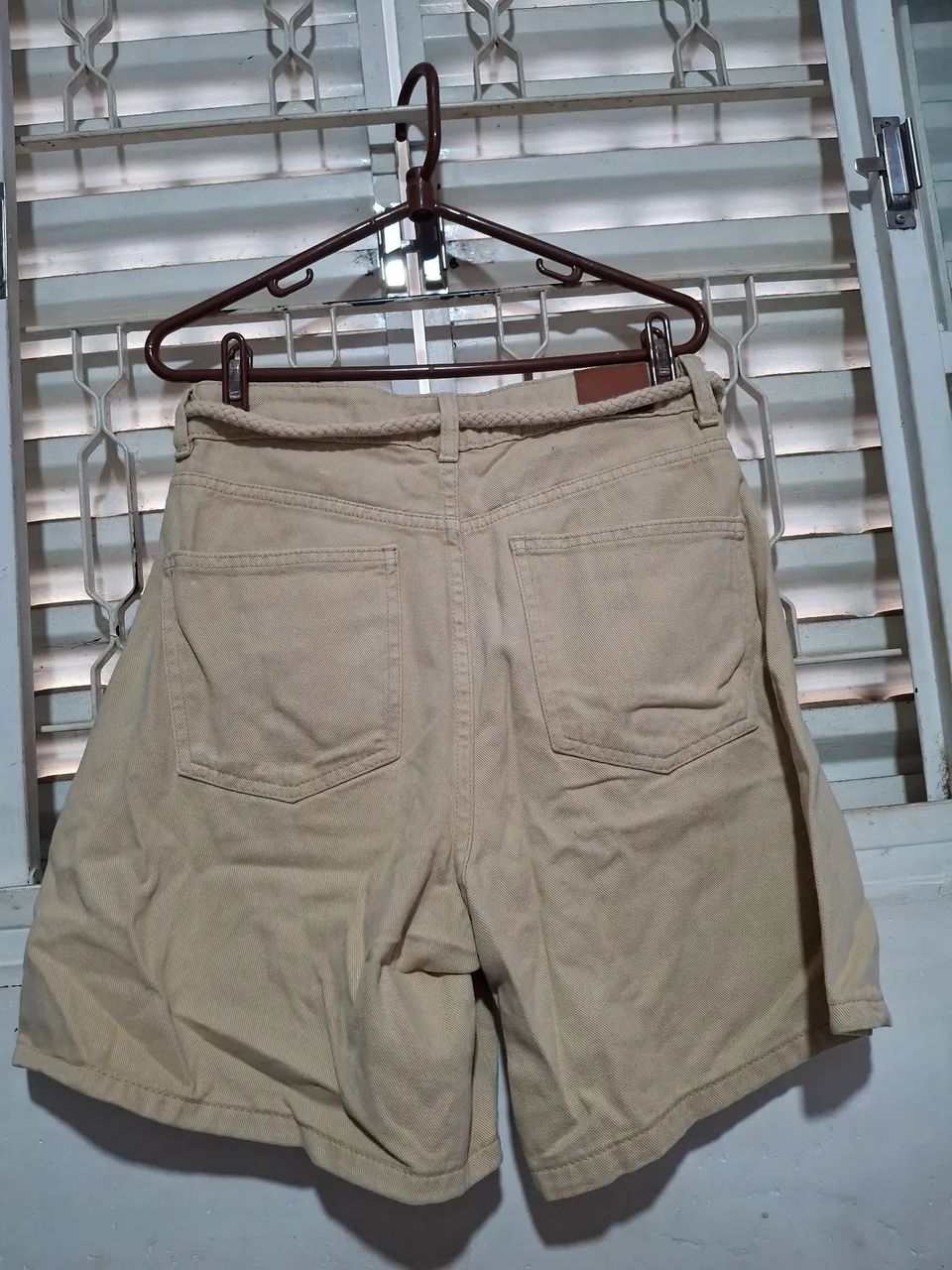 Vendo Shorts Jeans Feminino Creme - Foto 4