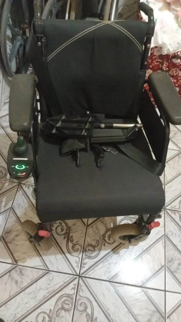 Cadeira motorizada  - Foto 2