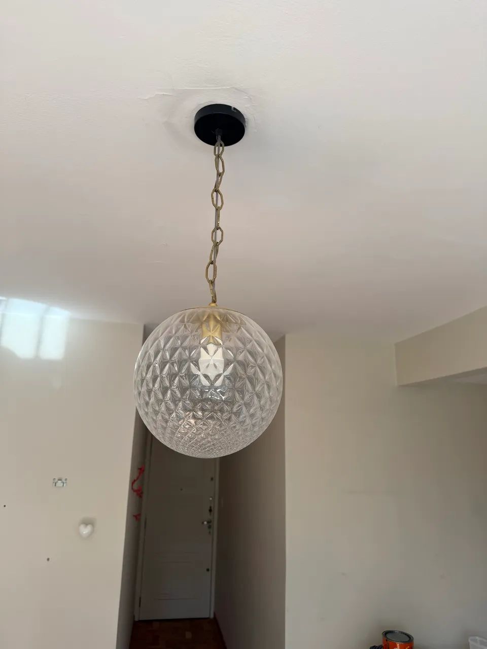 Lustre de bola, sem defeito com corrente bem longa! - Foto 3