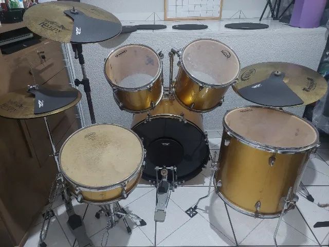 BATERIA COMPLETA À VENDA