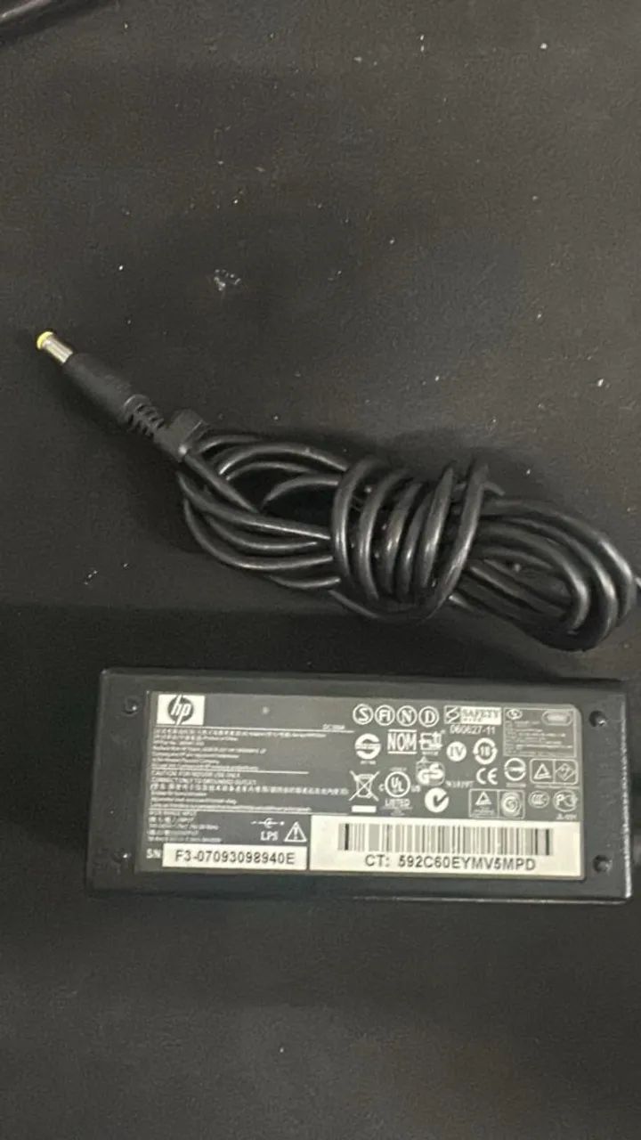 FONTE HP 18,5V BICO FINO