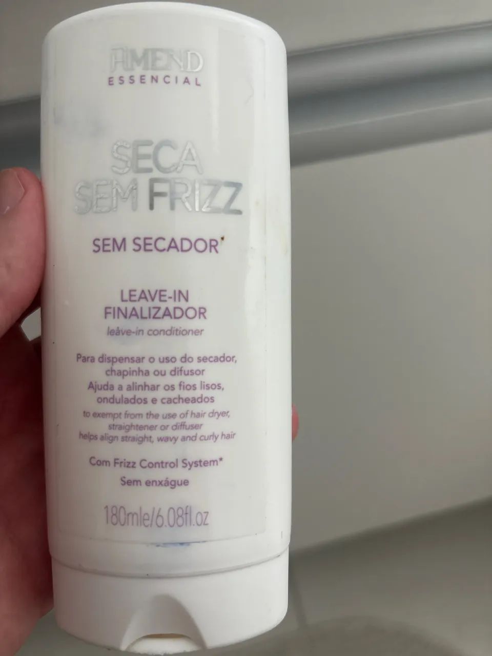 Amend seca sem frizz leave in