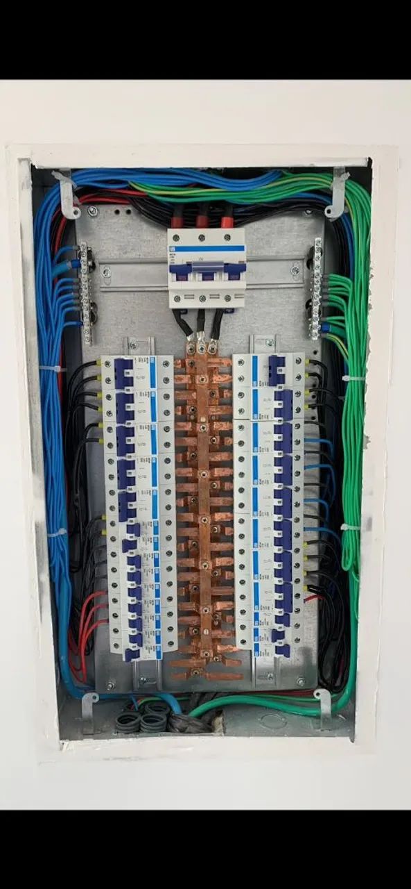 Eletricista prédial e residencial 