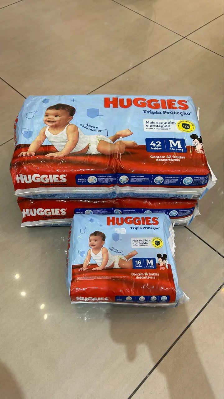 100 Fraldas Huggies Tripla proteção Mickey 
