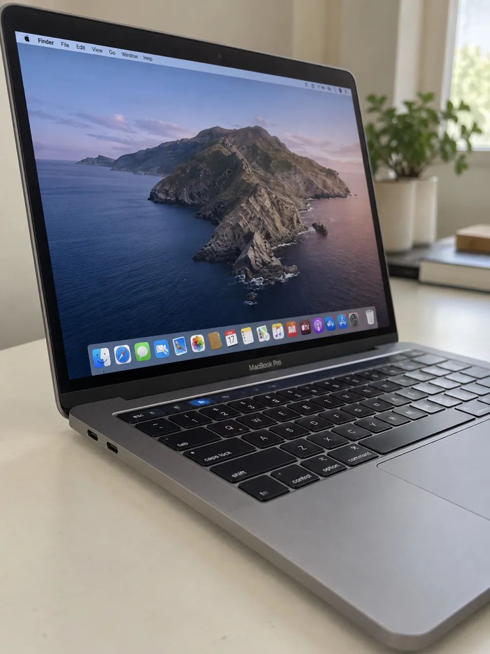 MacBook Pro 13 A2159 (2019), cinza-espacial, com Touch Bar - Foto 3