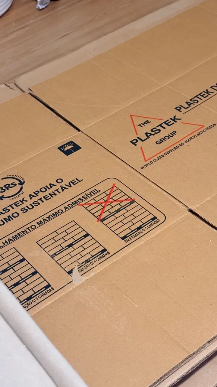 10 cardboard moving boxes