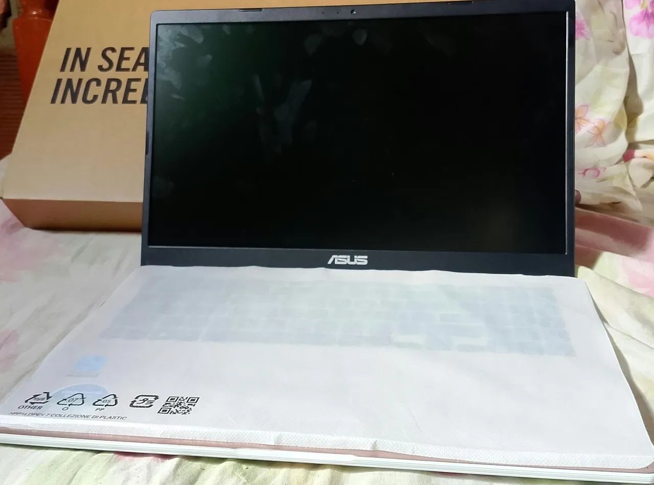 Vendo Notebook Asus Vivobook 15 128GB 4Ram  - Foto 3