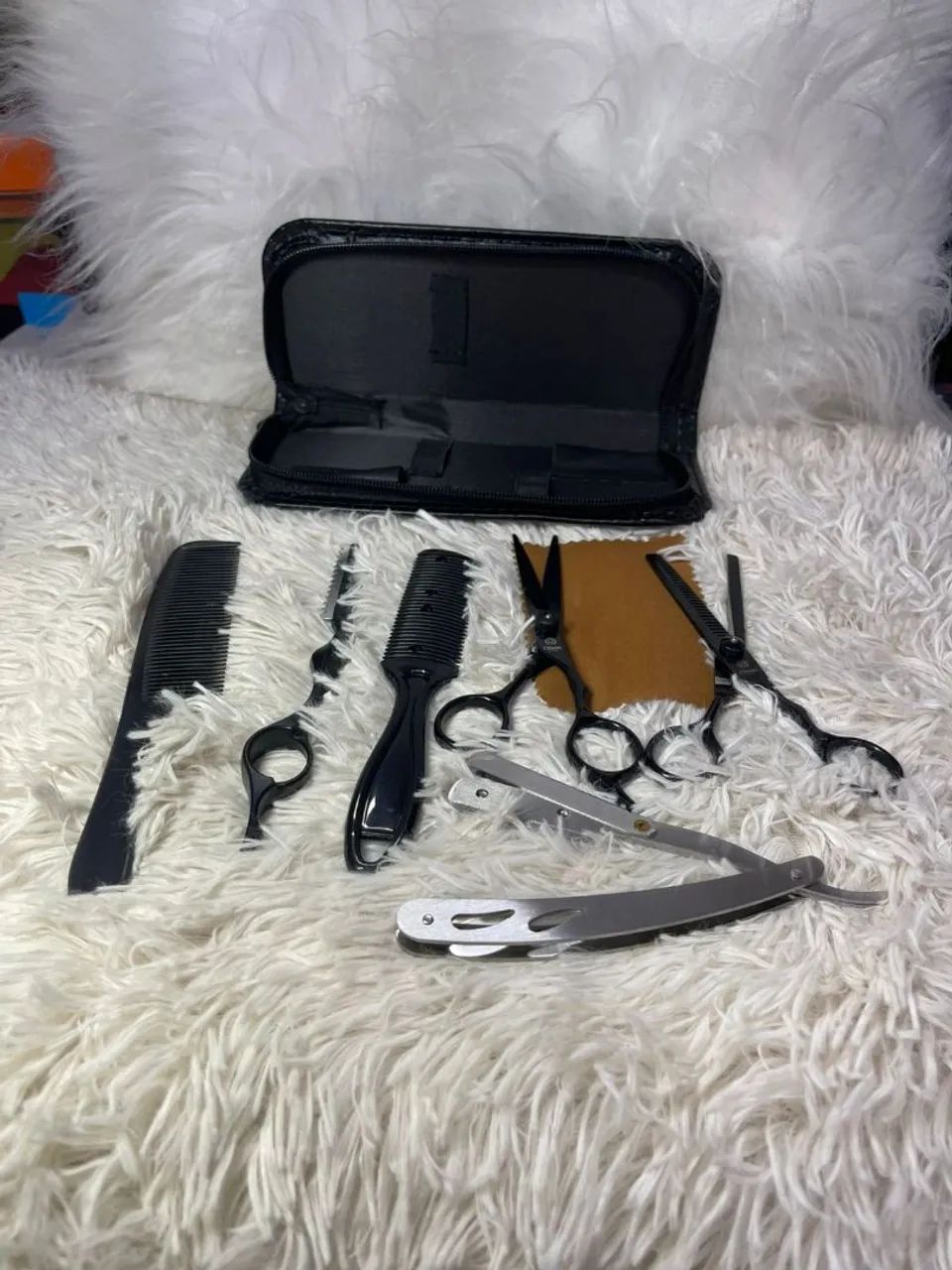 Tesoura com kit Profissional pra Corte - Foto 3