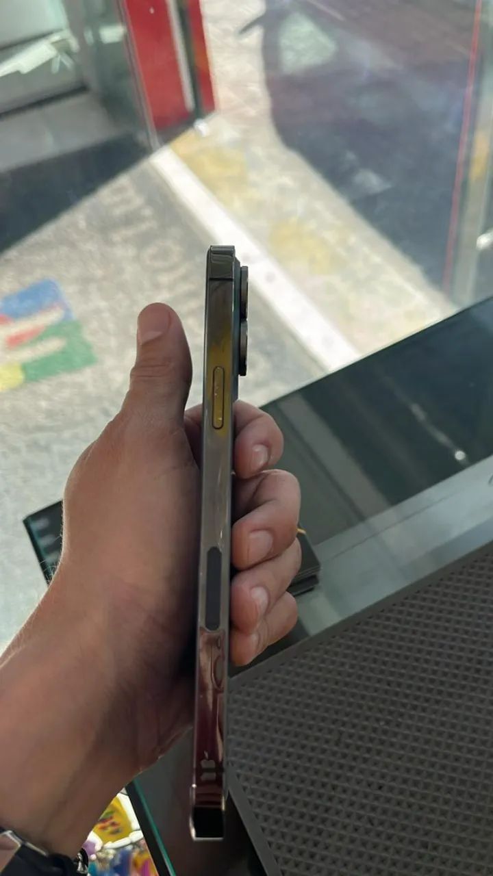 iPhone 13 PRO MAX - Foto 4