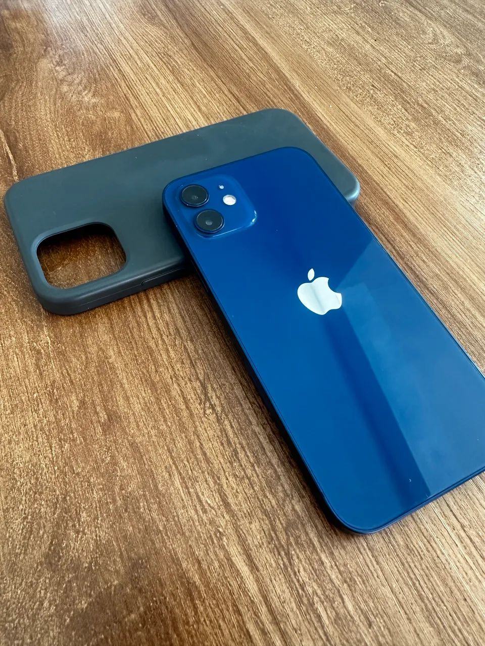 iPhone 12 - 64GB 
