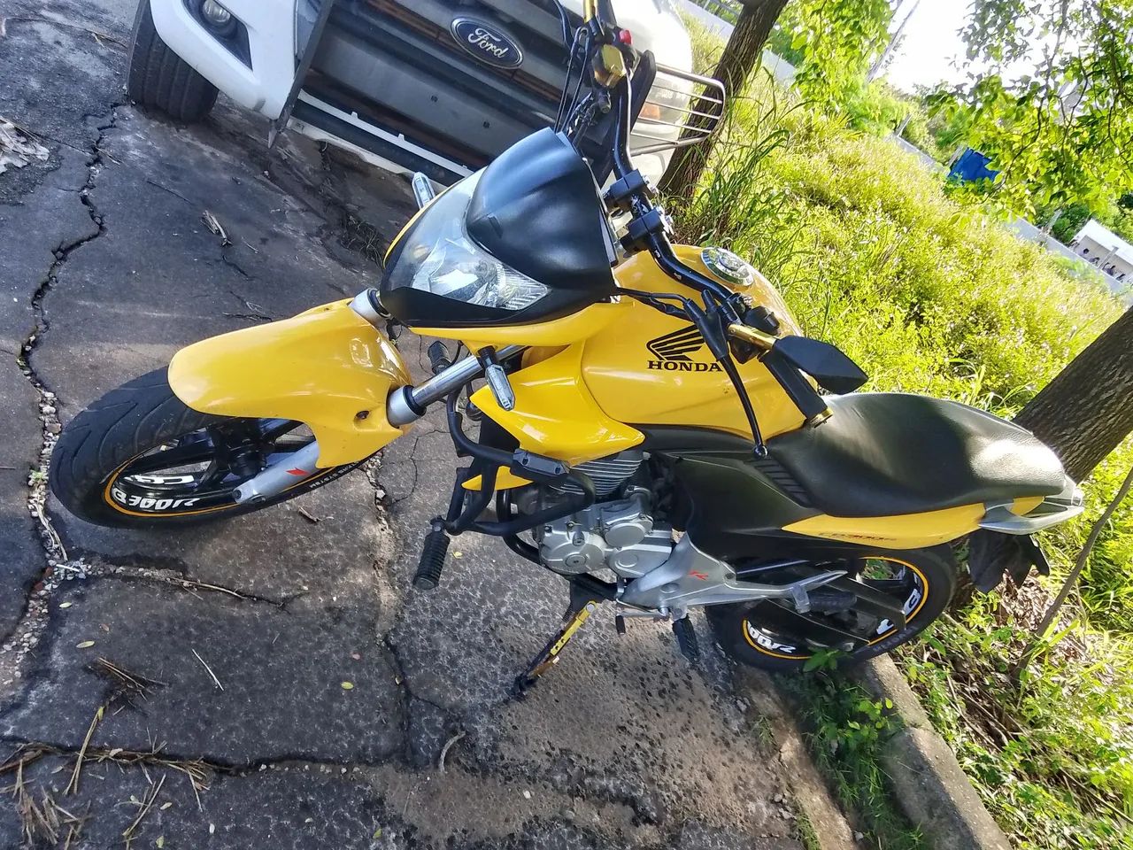 CB 300R conservada - Foto 5