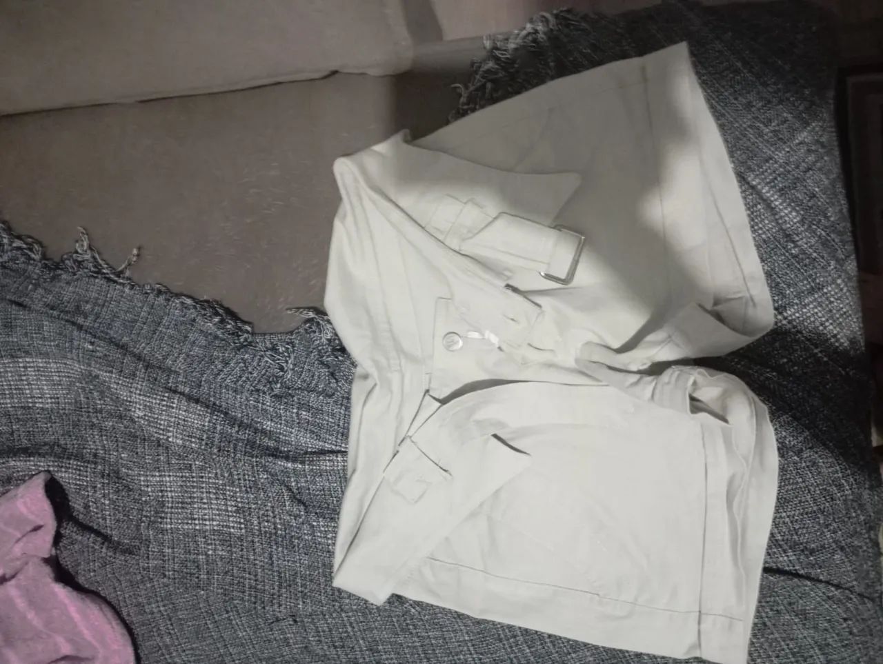 Vendo shorts jeans si novos - Foto 4