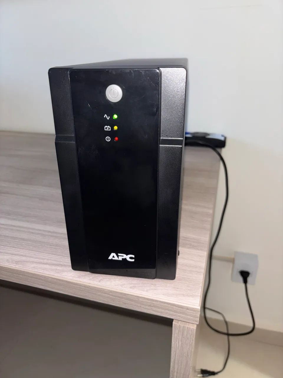 Nobreak APC Back-UPS