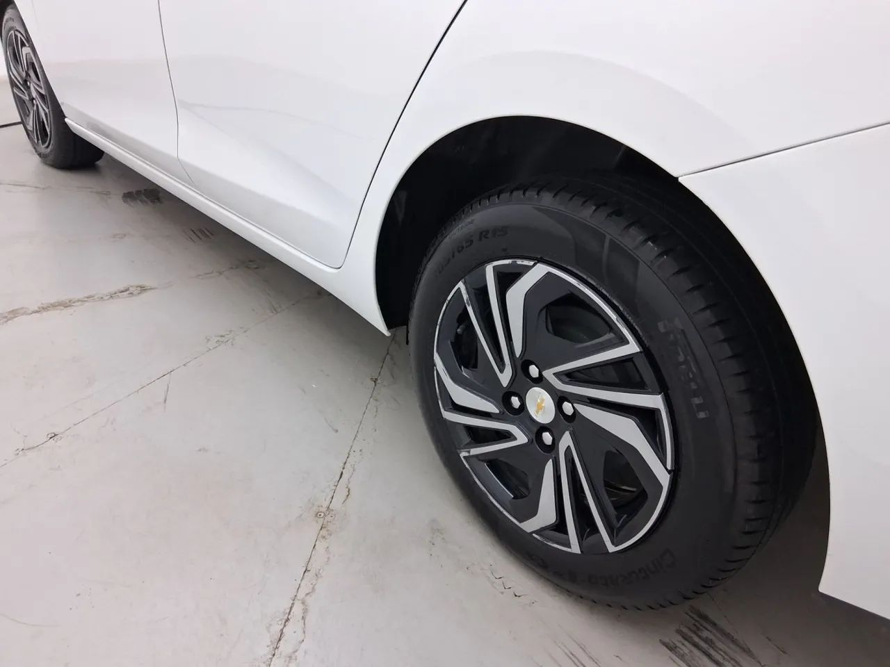 Chevrolet Onix Activ 1.4 8V Flex Aut. 4P, foto 12 de 18