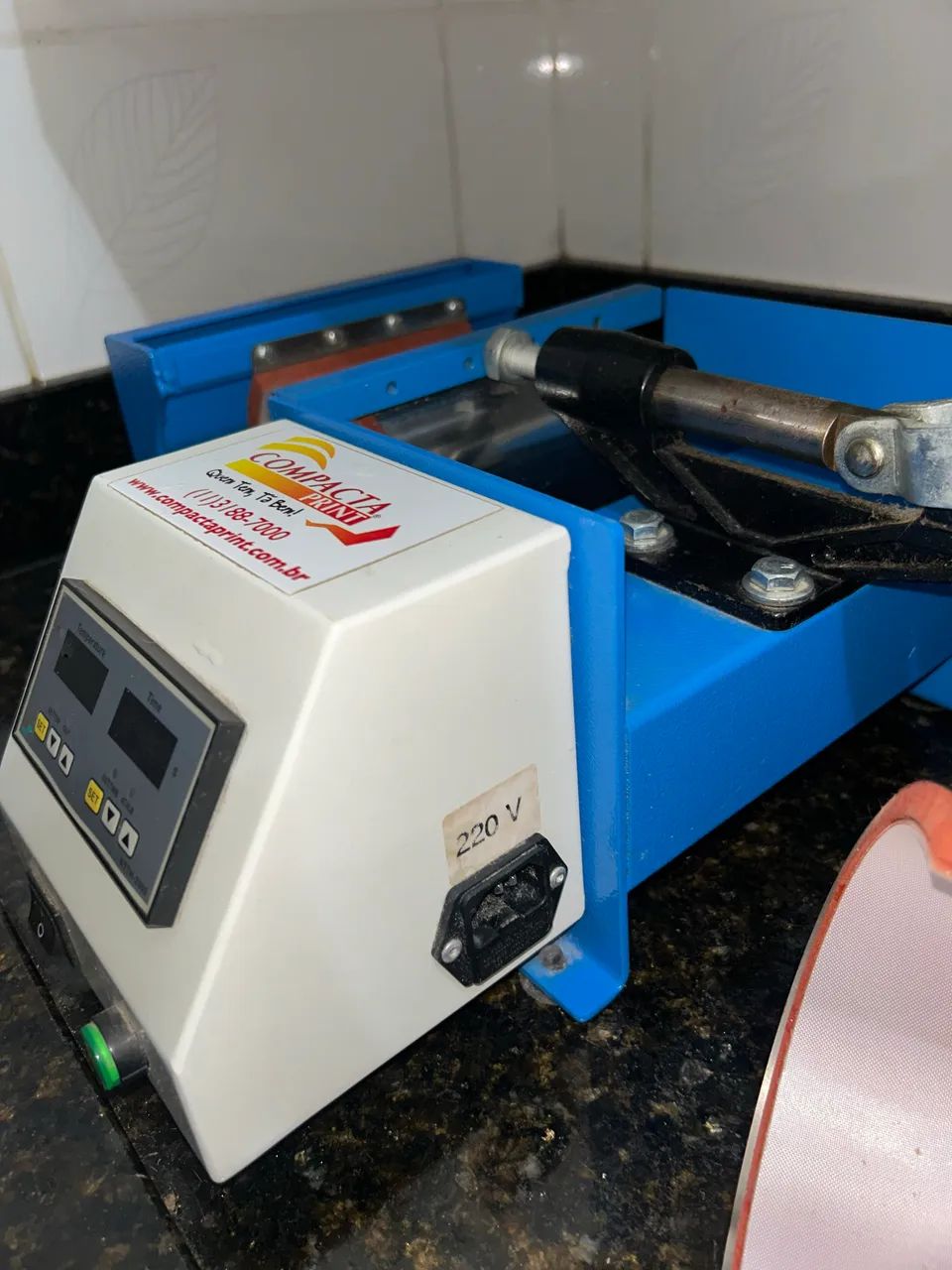 Prensa Térmica Compacta Print para Canecas Cônicas + Molde Cônico | 220V  - Foto 5