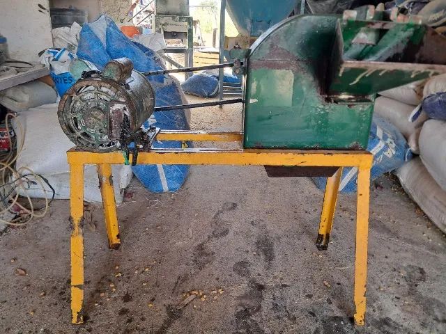 Forrageira b630 motor de 3cv monofasico 220/110