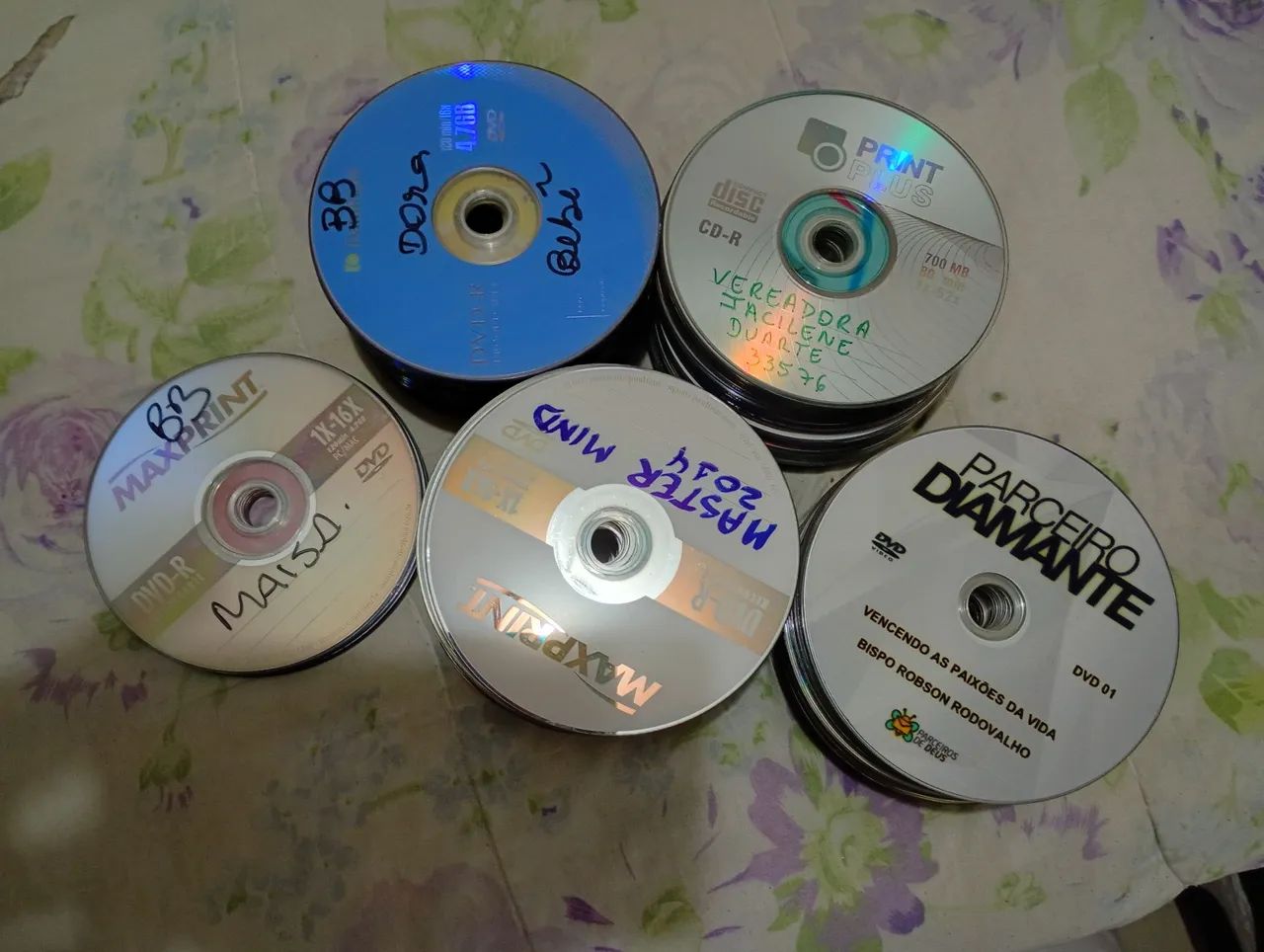 200 cDs decorativos no precinho - Foto 4