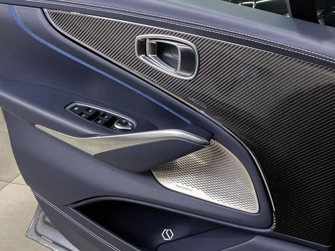 Aston Martin DBX 707 4.0 V8 707cv, foto 11 de 20