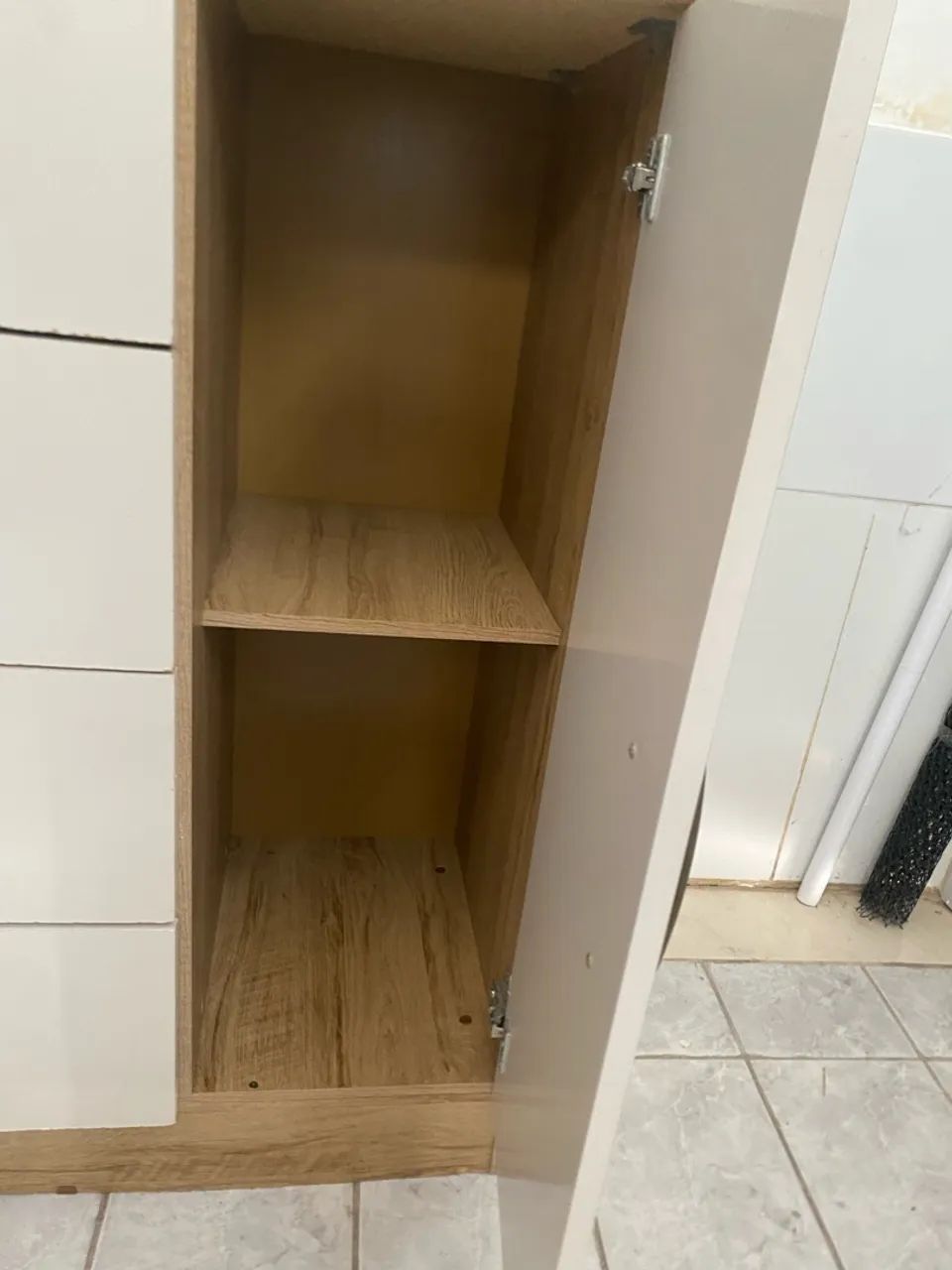 Cômoda com 4 gavetas e porta(usada) - Foto 3