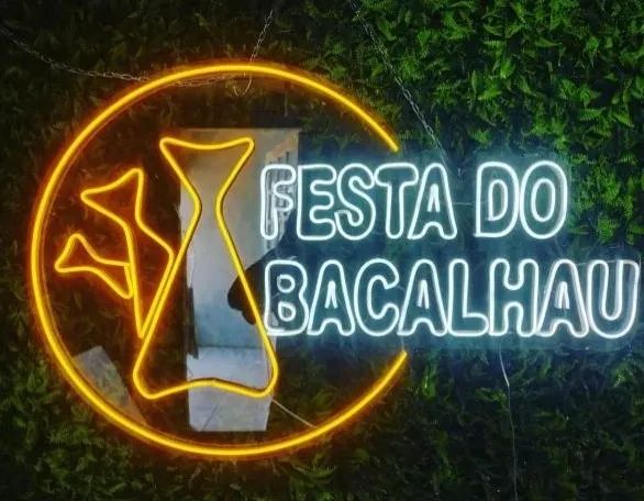 Placa Acrílico com Neon LED - Raio