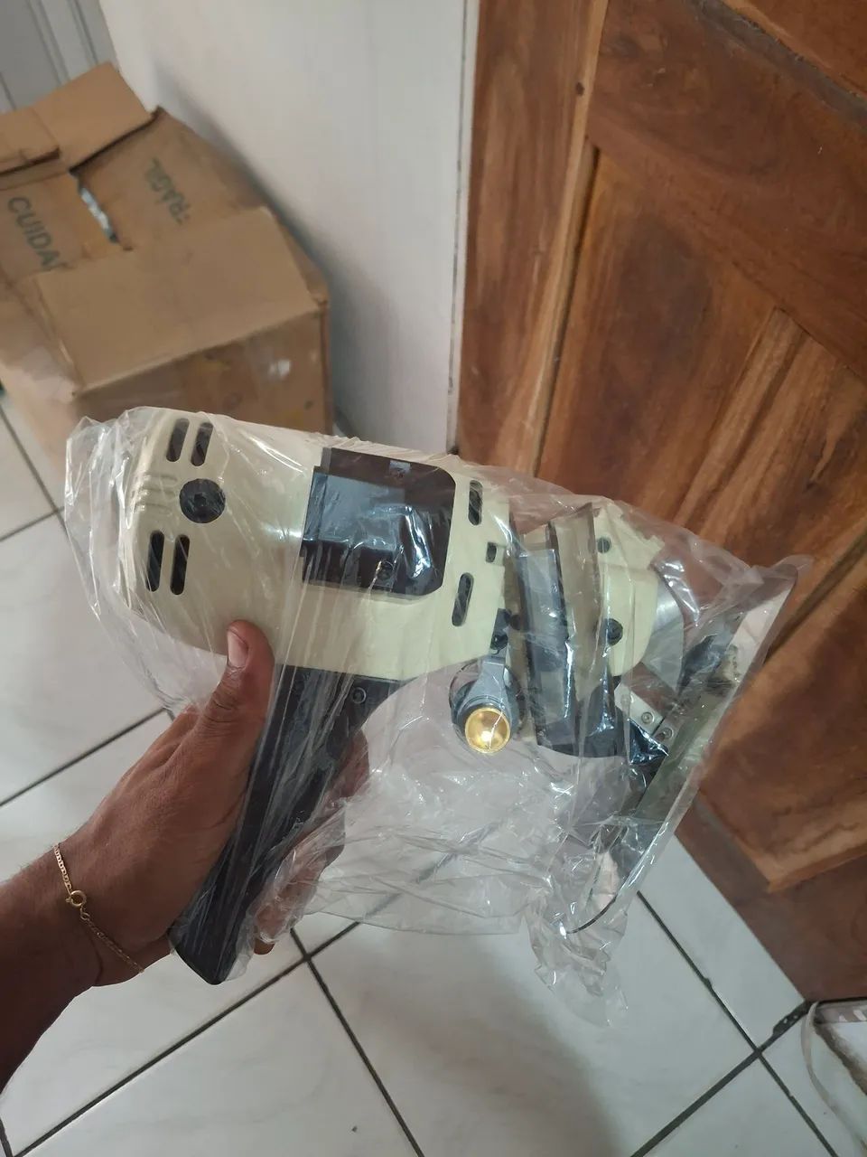 Máquina de cortar tecido 