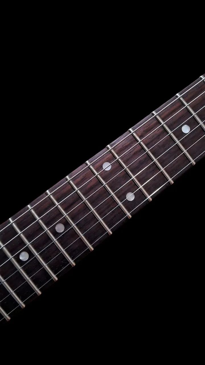 Squier Stratocaster Tom Delonge Custom - Foto 4