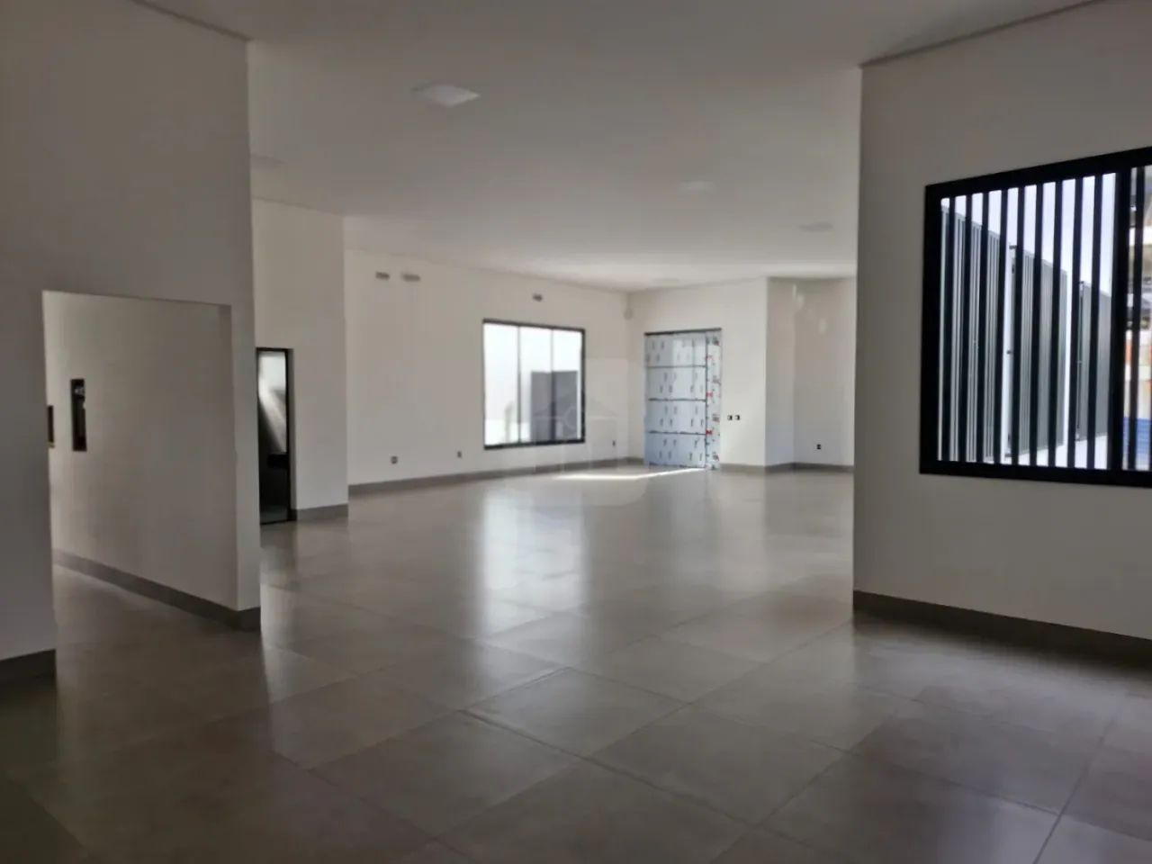 Loja Comercial Para Venda No Bairro Lídice