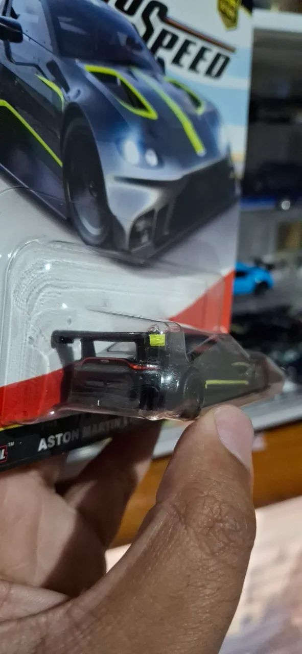 Hot Wheels - Premium - Aston Martin Vantage - Foto 3