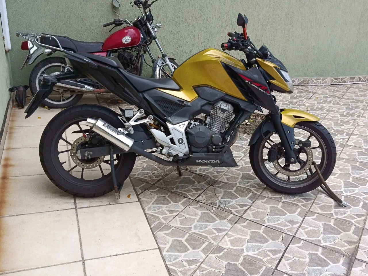 Cb300f 