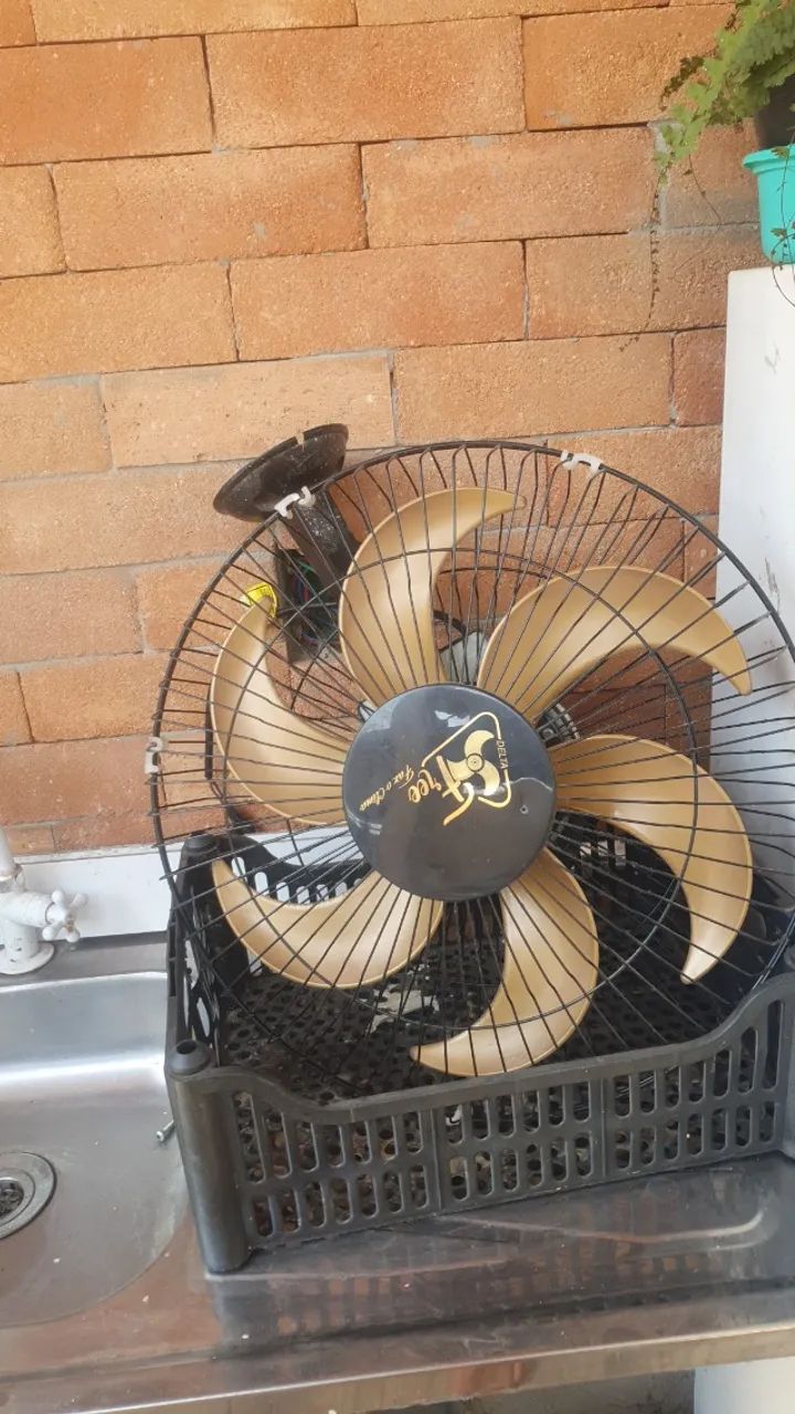 Vende se ventilador de parede 