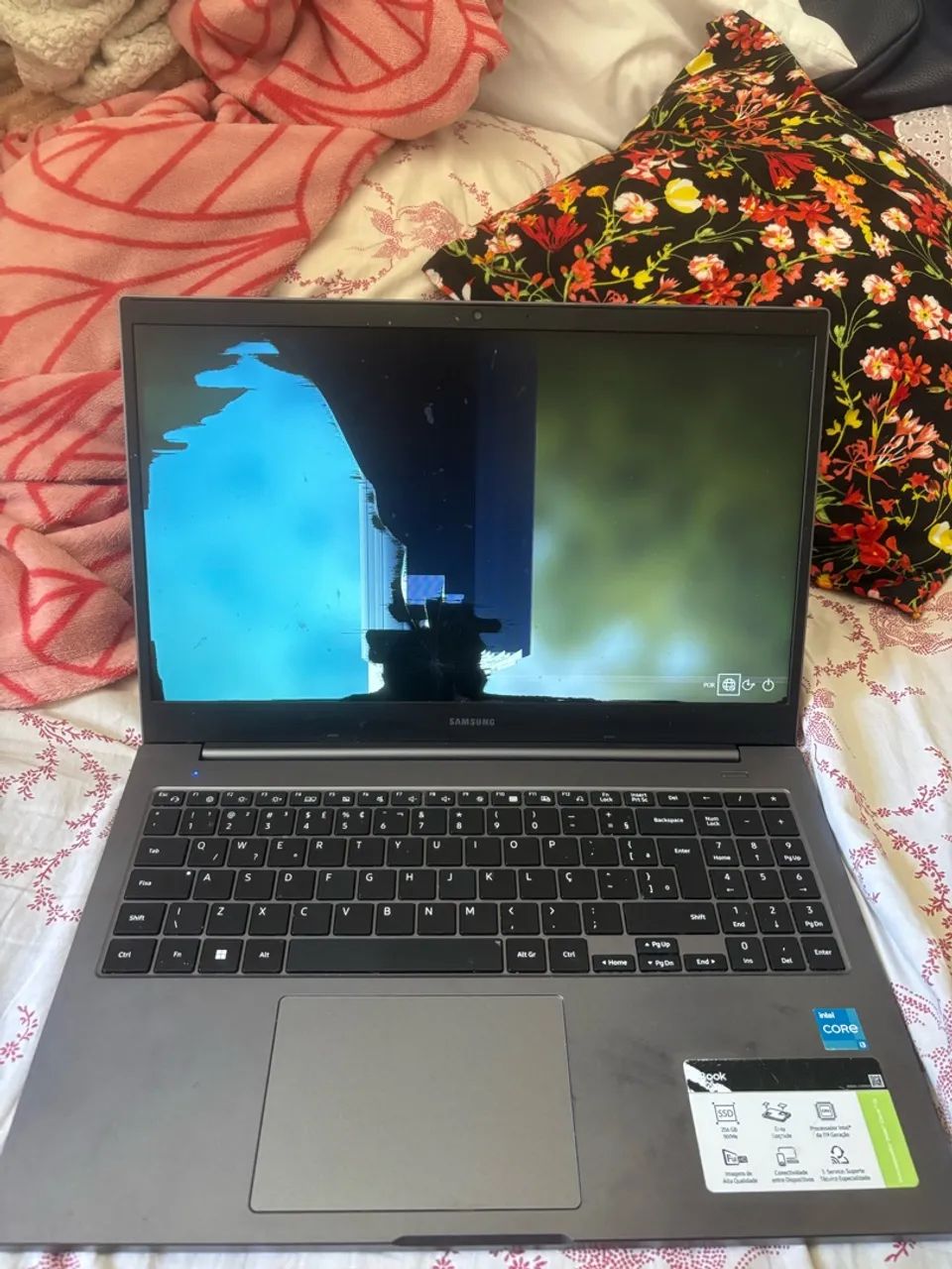 VENDO NOTEBOOK SAMSUNG BOOK4 I3 ? COM DEFEITO NA TELA - Foto 2