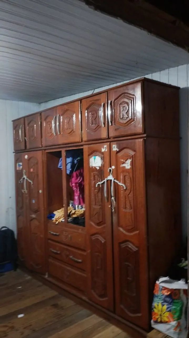 Guarda-roupa grande 