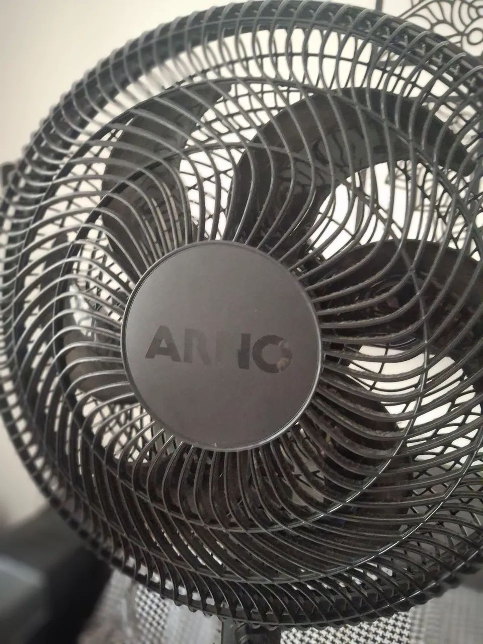 Ventilador Arno coluna praticamente novo
