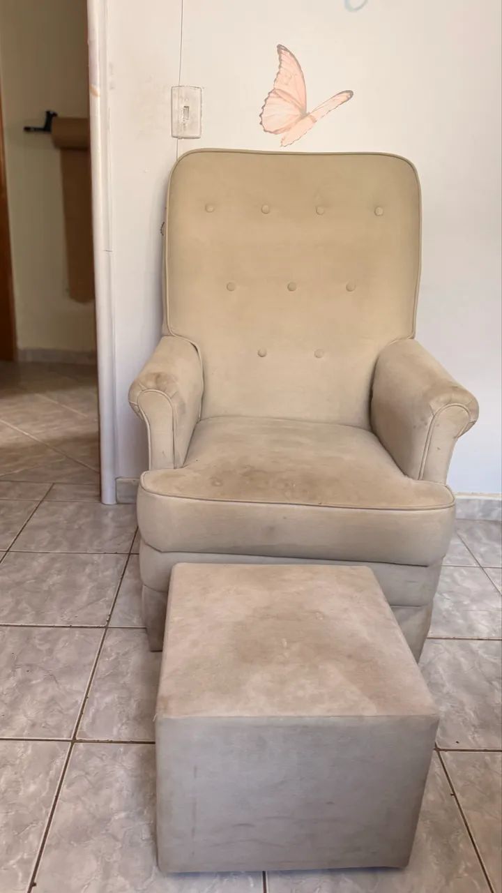 Poltrona amamentação com puff - Foto 2