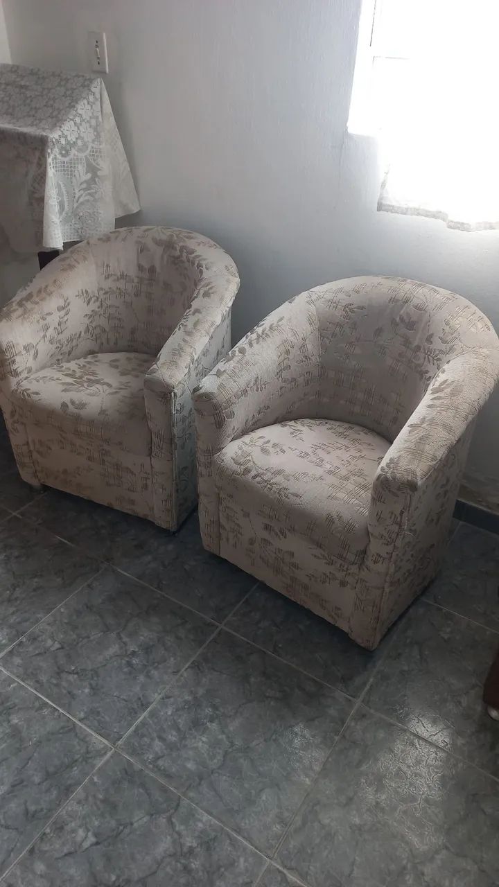 Poltronas por 180 cada 