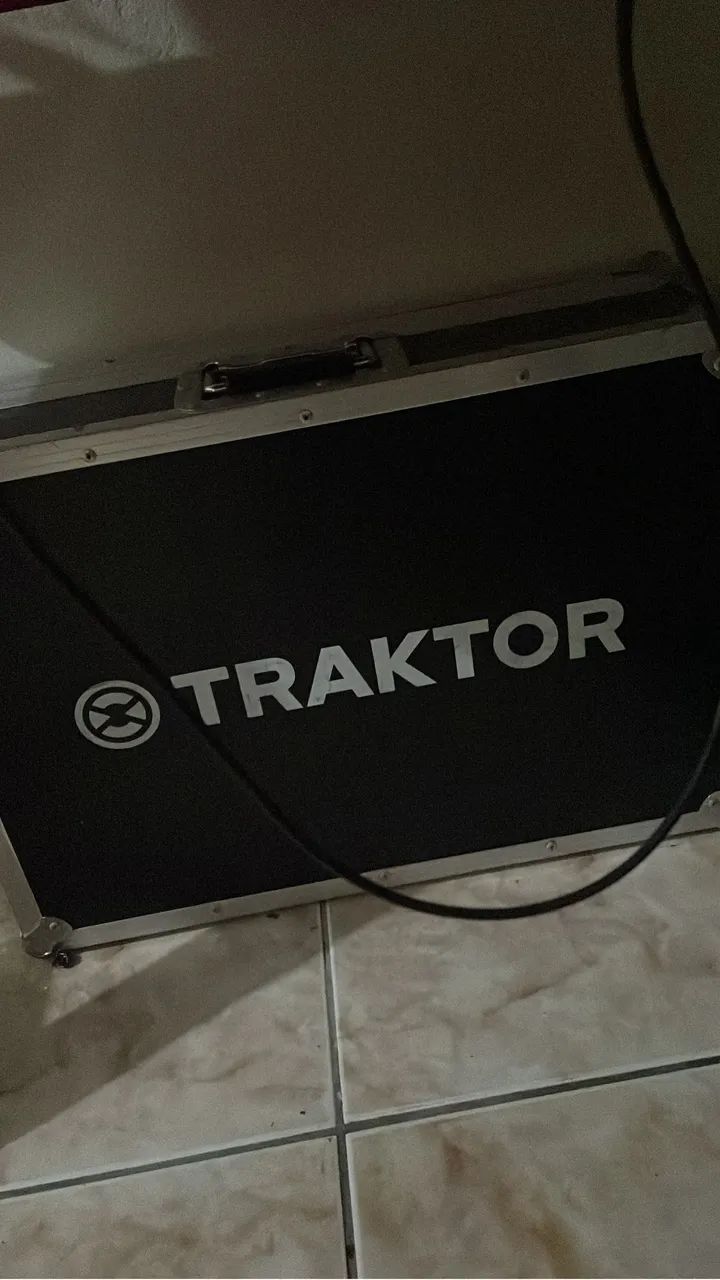 CONTROLADORA DJ TRAKTOR S4 MK3 - Foto 3