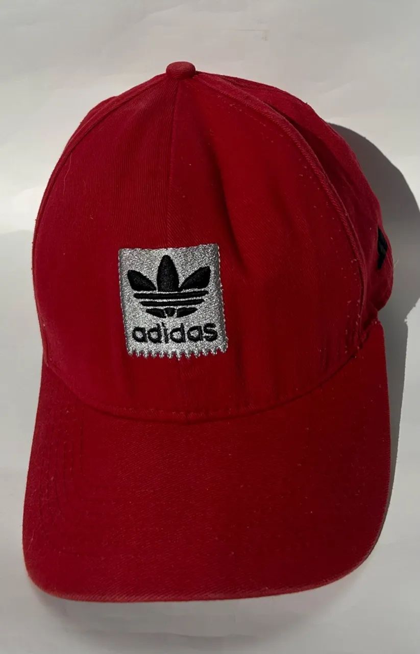 Boné de marca adidas, original cor vermelho.  - Foto 3
